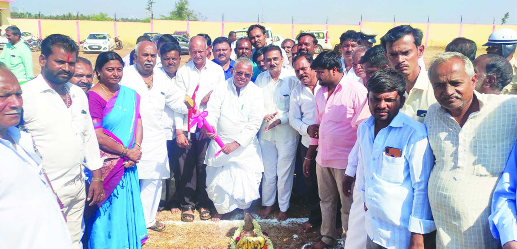 ಸುಸಜ್ಜಿತ ಡಿಪೋ ಕಟ್ಟಡಕ್ಕೆ ಮೊದಲ ಆದ್ಯತೆ:  ಶಾಸಕ  ಲಮಾಣಿ
